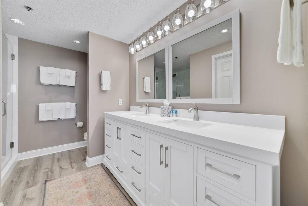 Apartment Club B1701-new Rental- Gorgeous Corner Unit Gulf Shores