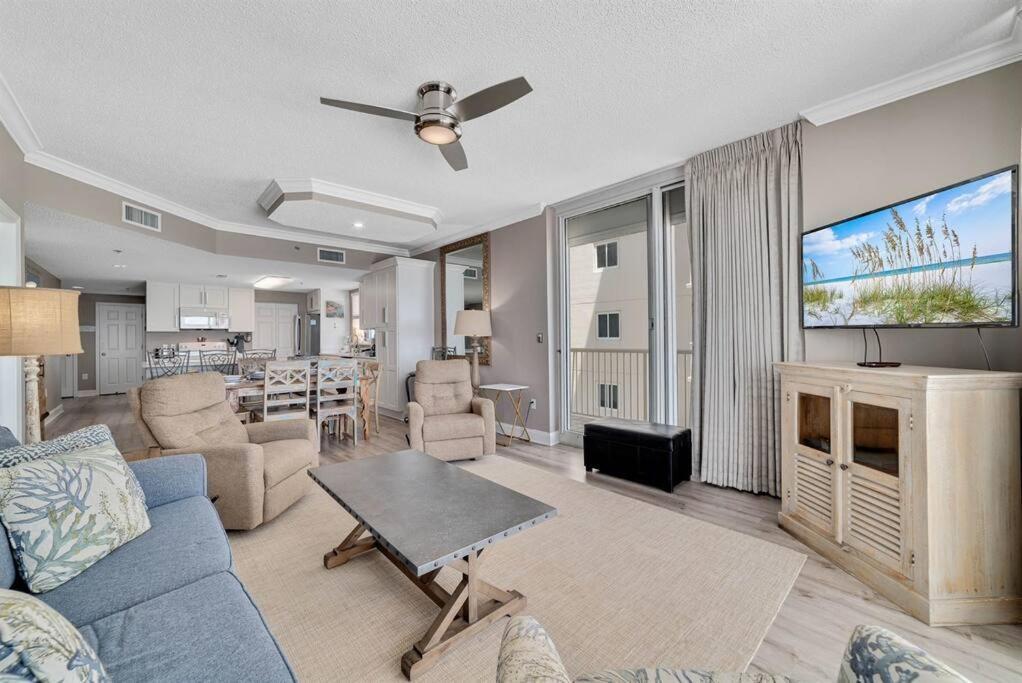 Club B1701-new Rental- Gorgeous Corner Unit *
