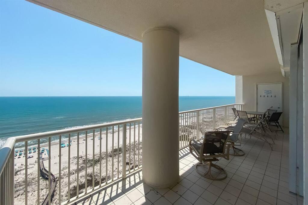 Club B1701-new Rental- Gorgeous Corner Unit *