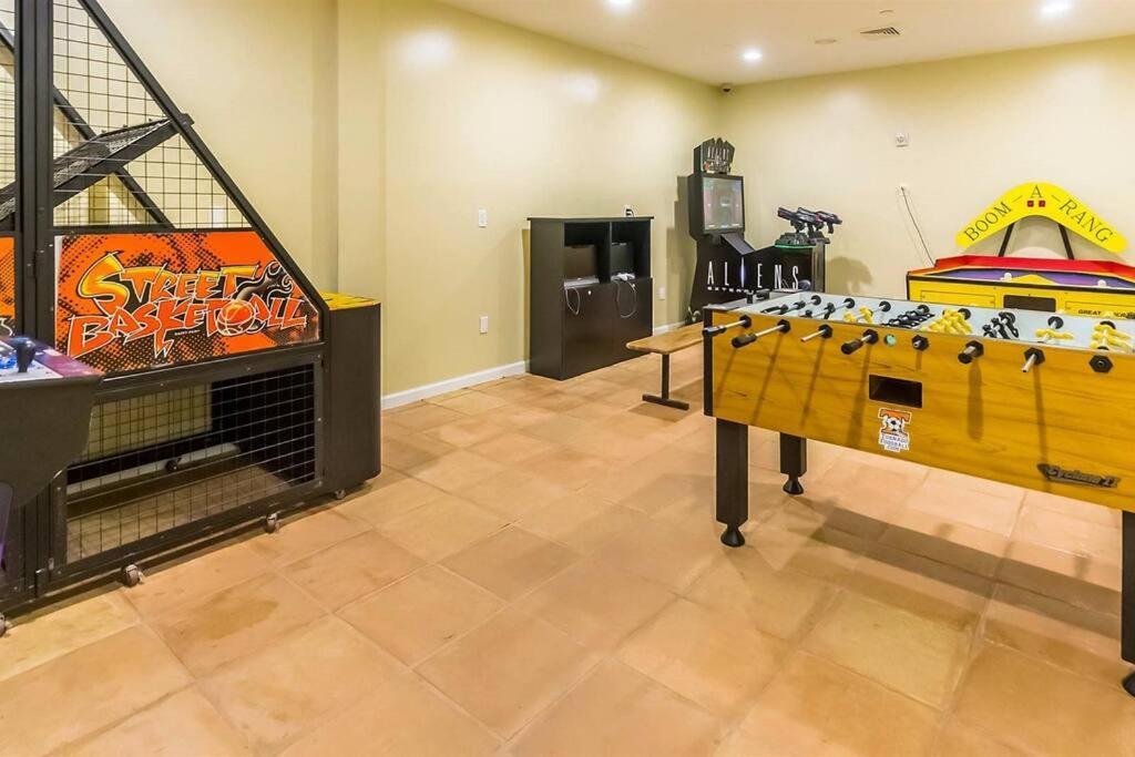 Club B1701-new Rental- Gorgeous Corner Unit