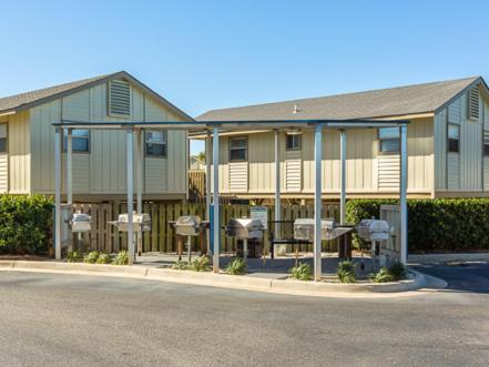 Crystal Tower 407 By Albvr - Beachfront Pool, Great Amenities And Private Walk-over To * Gulf Shores