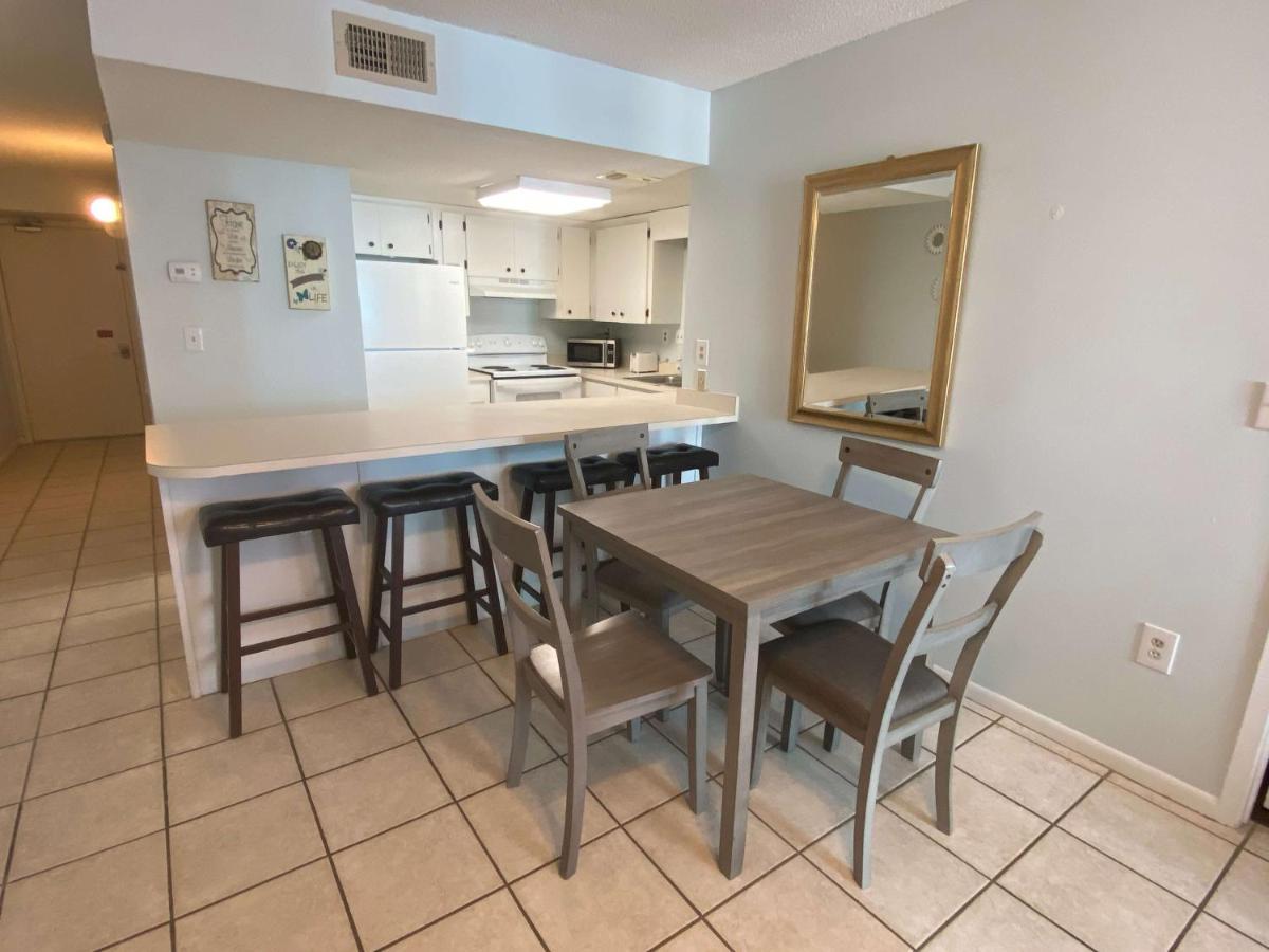 Island Winds West: Beachfront Retreat With Hangout Access Gulf Shores