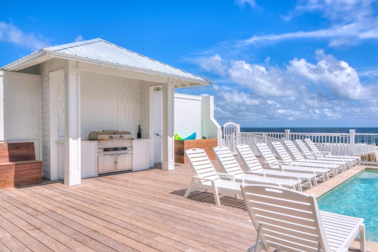 Seaside West 12 Bdrm, 11,5 Bath, Private Pools, Sleeps 36 Holiday home