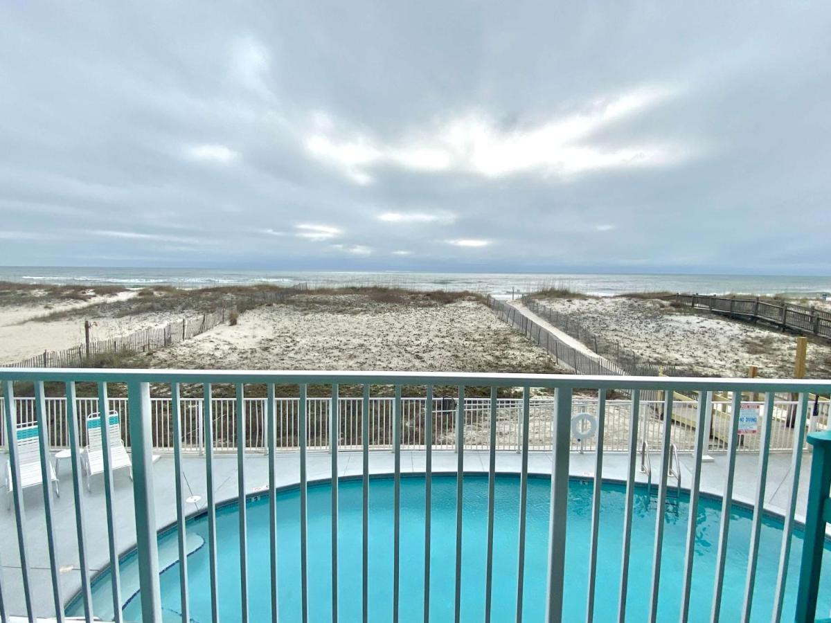 Tropic Isles 102: Beachfront Views Near Events Holiday home