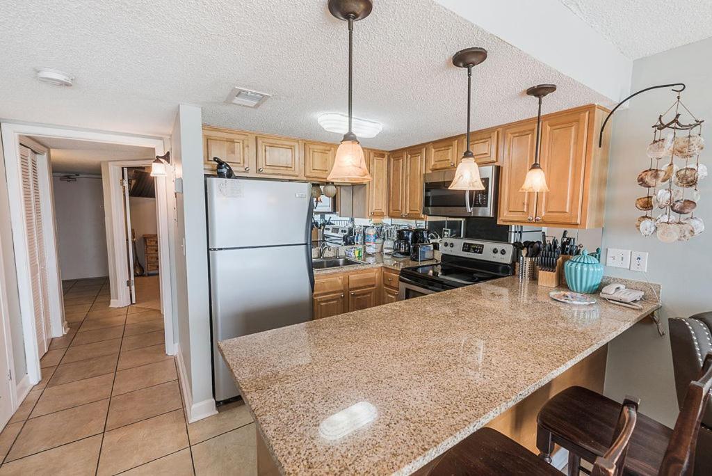 Island Winds West 875 By Albvr - Upgraded Beachfront - Fantastic Location Holiday home Gulf Shores