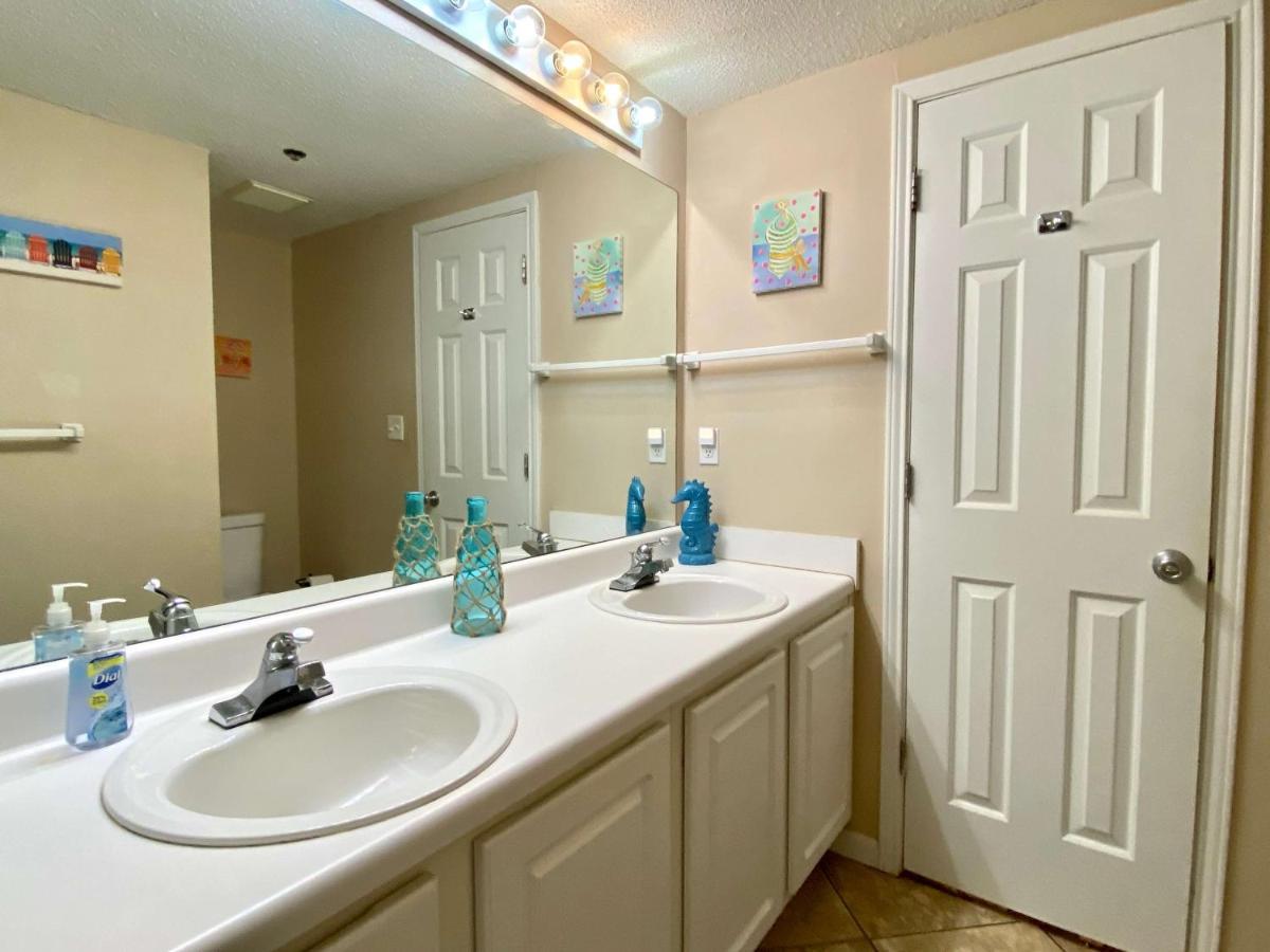 Holiday home Tropic Isles 102: Beachfront Views Near Events Gulf Shores