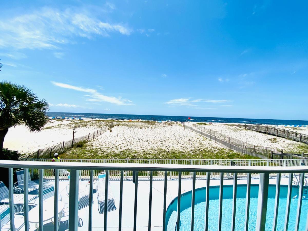 Tropic Isles 102: Beachfront Views Near Events Holiday home