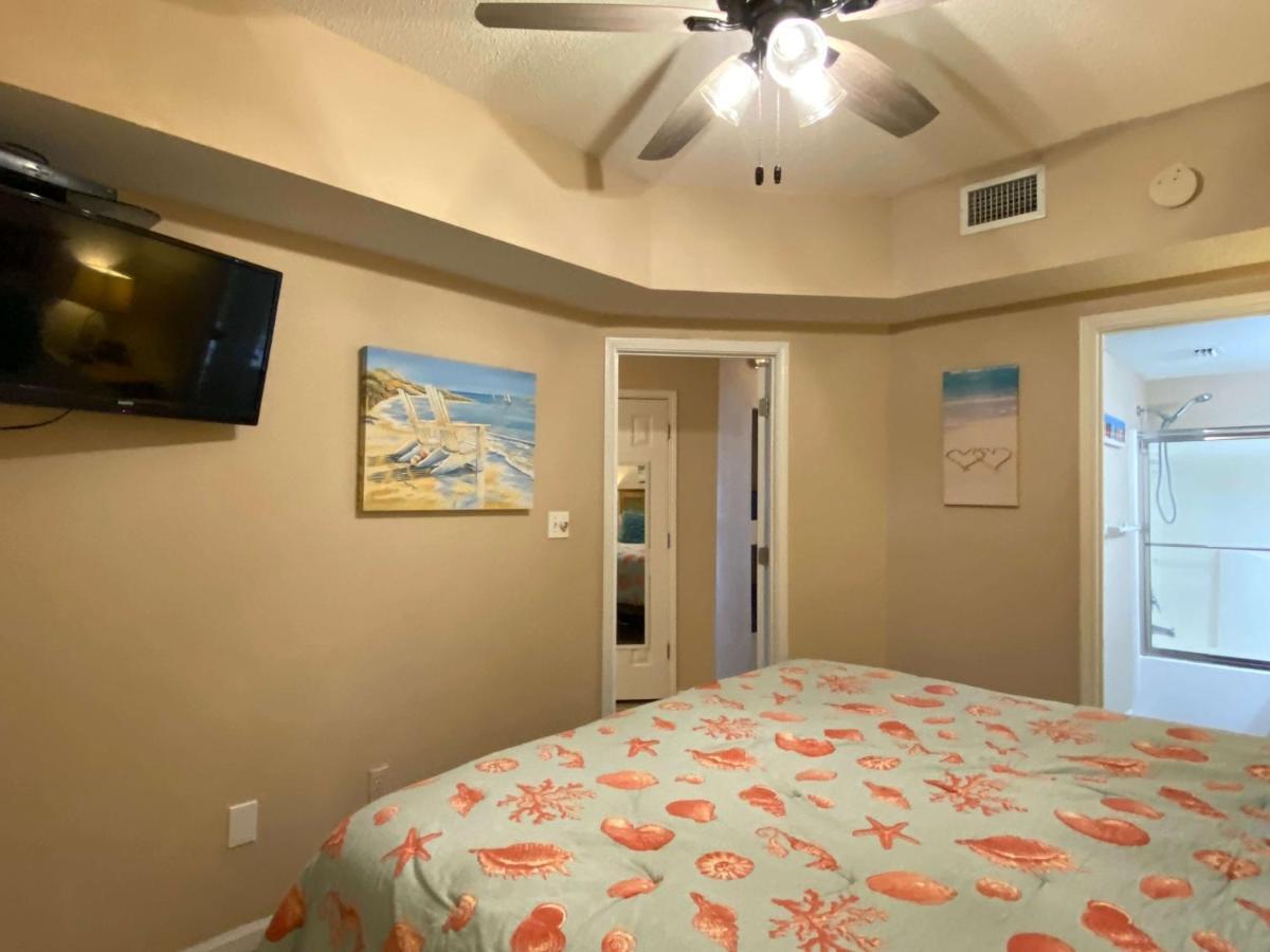 Holiday home Tropic Isles 102: Beachfront Views Near Events Gulf Shores