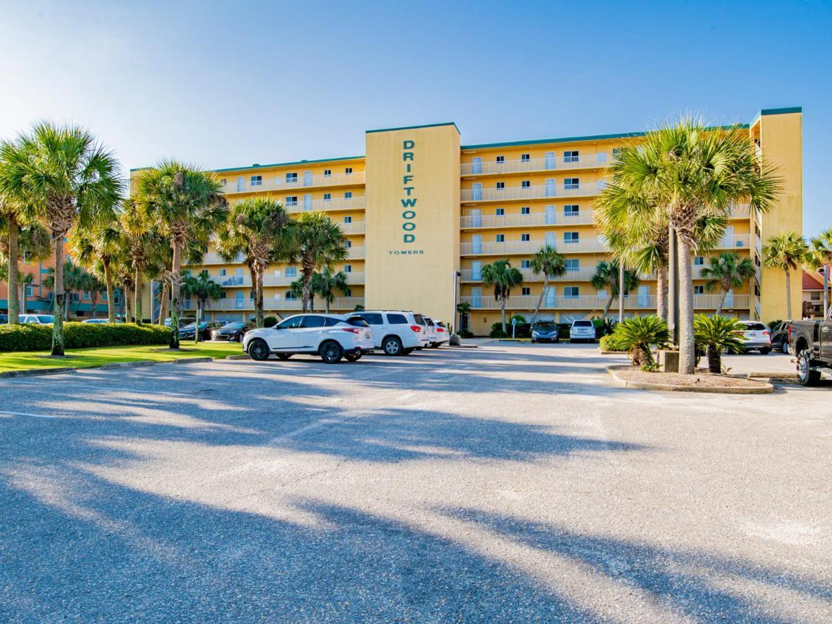 Driftwood Towers 1f - Palm View