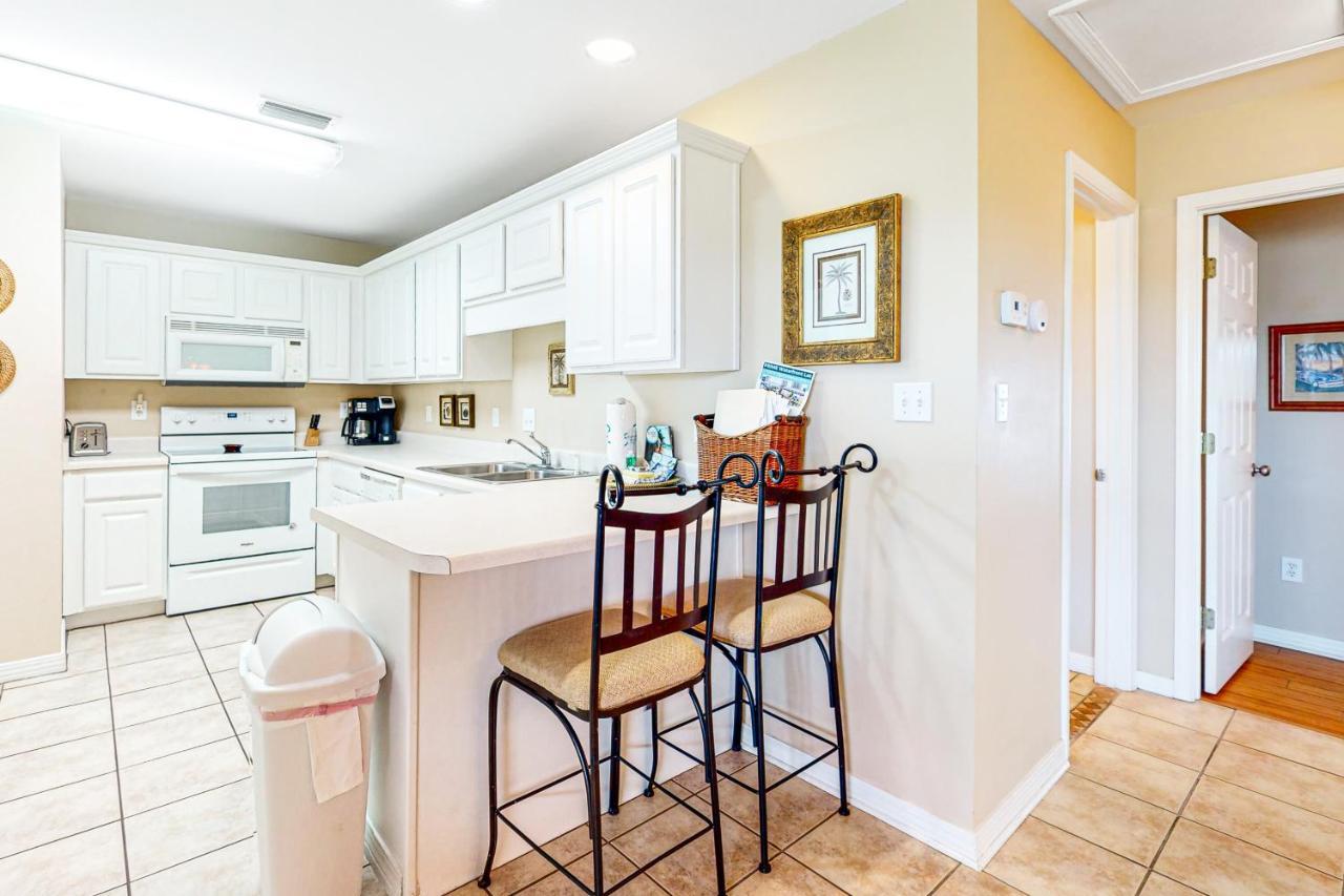 Apartment Three C's 202