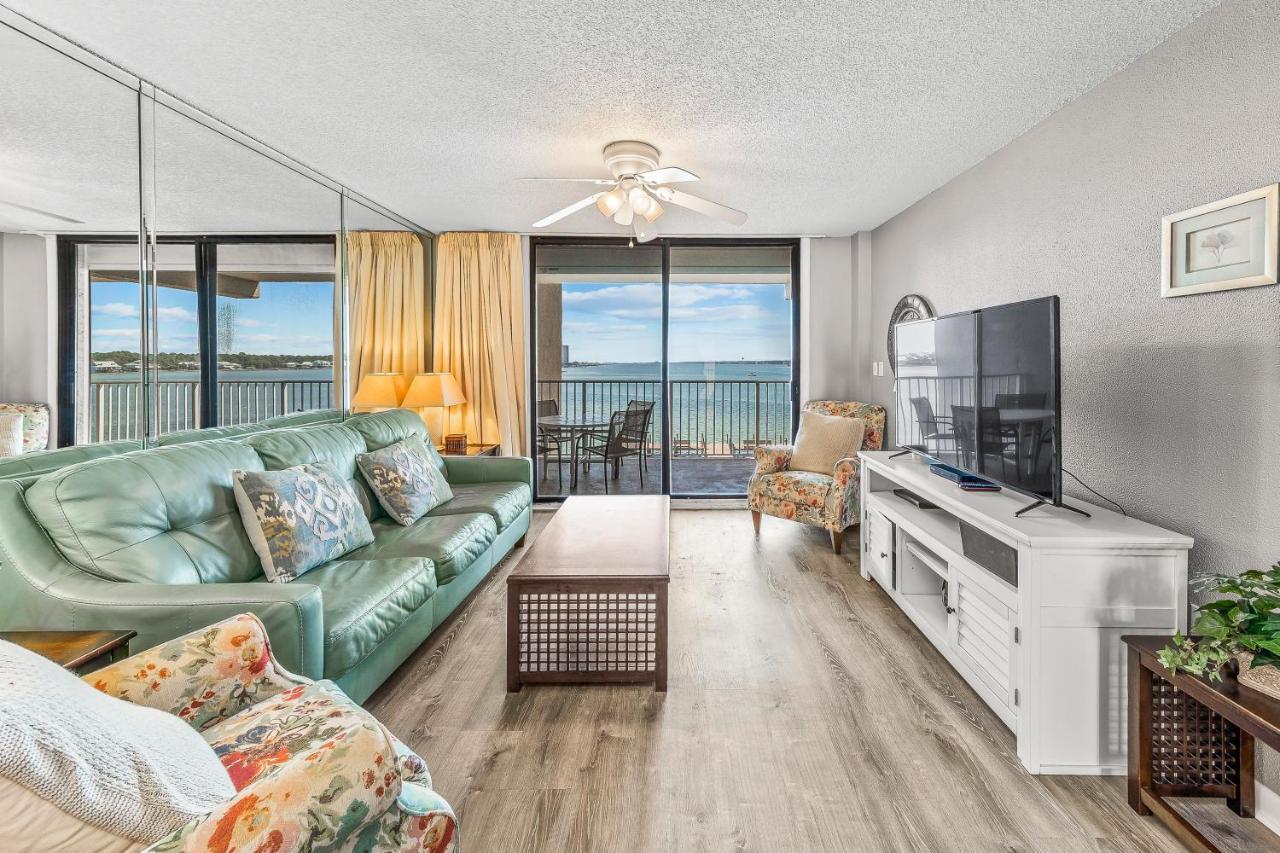 Apartment Compass Point 303 *