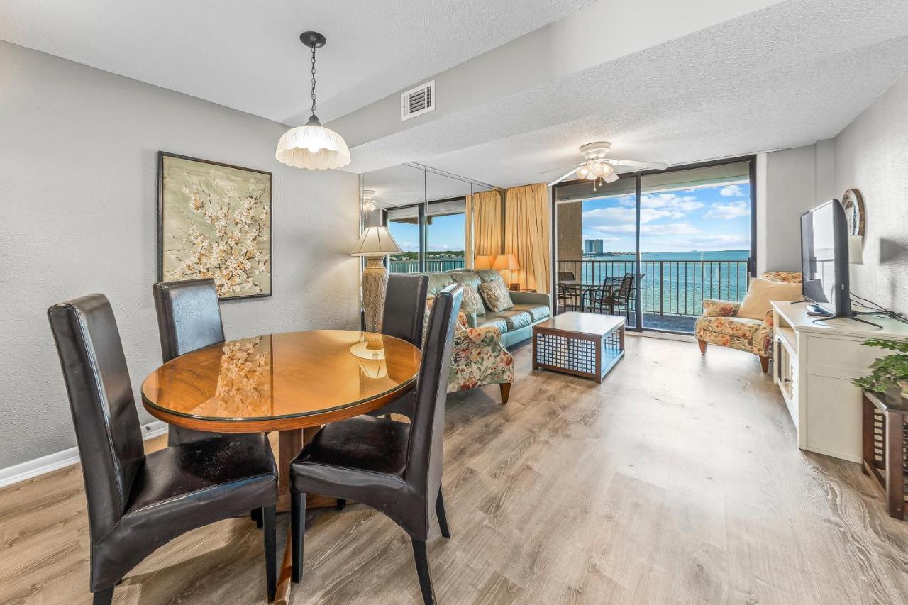 Compass Point 303 Apartment *