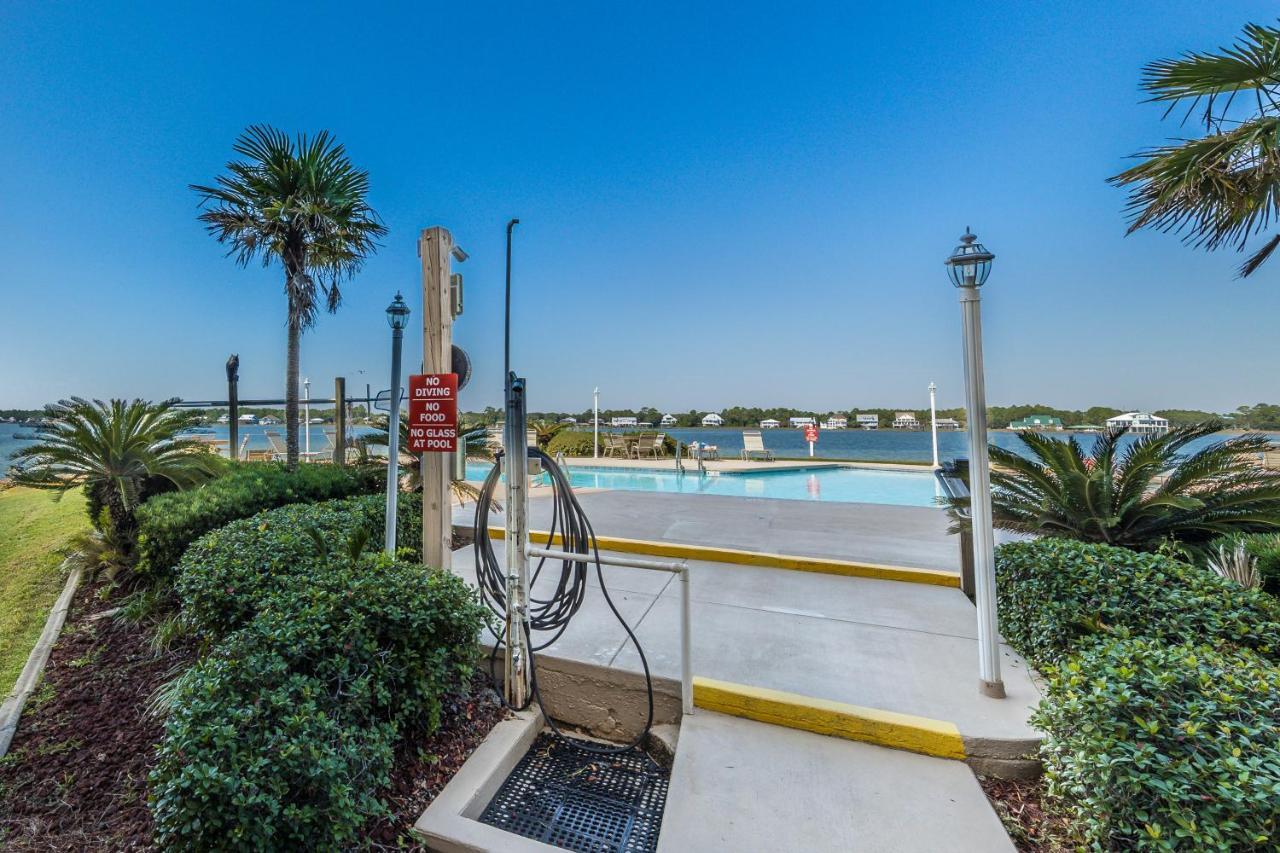 Apartment Compass Point 303