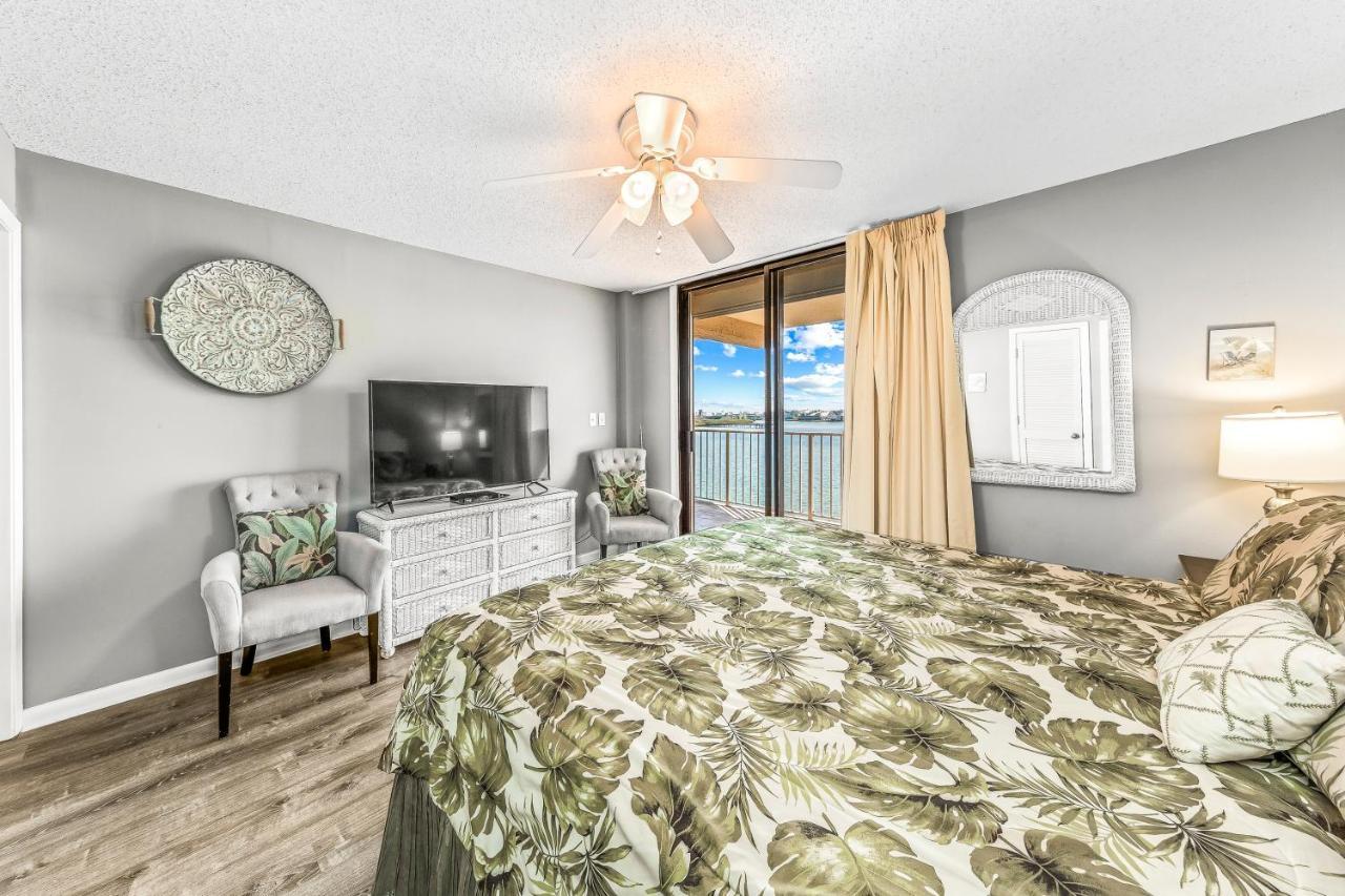 Apartment Compass Point 303 *