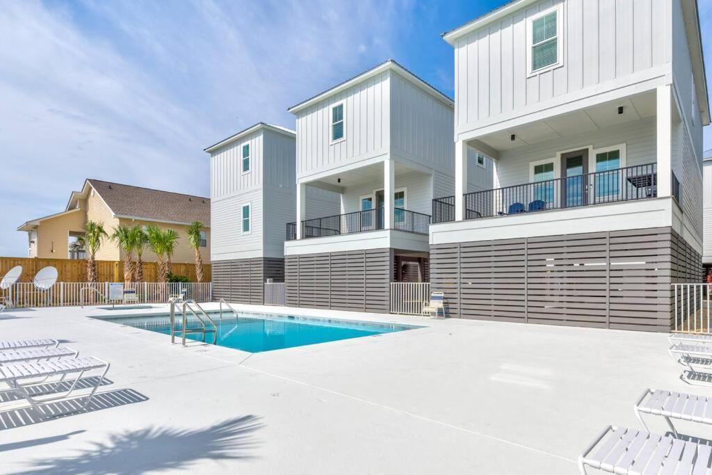 Amazing New House - Steps Away From Beach! Gulf Shores