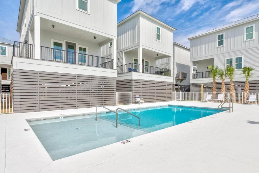 Amazing New House - Steps Away From Beach!