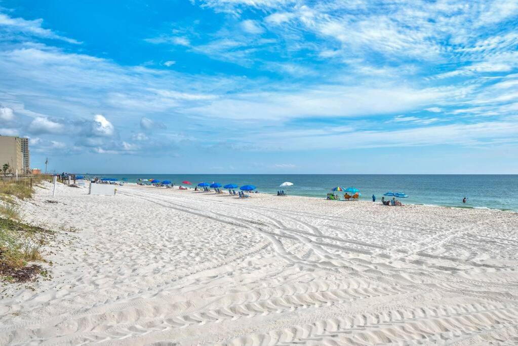 Amazing New House - Steps Away From Beach! Holiday home Gulf Shores