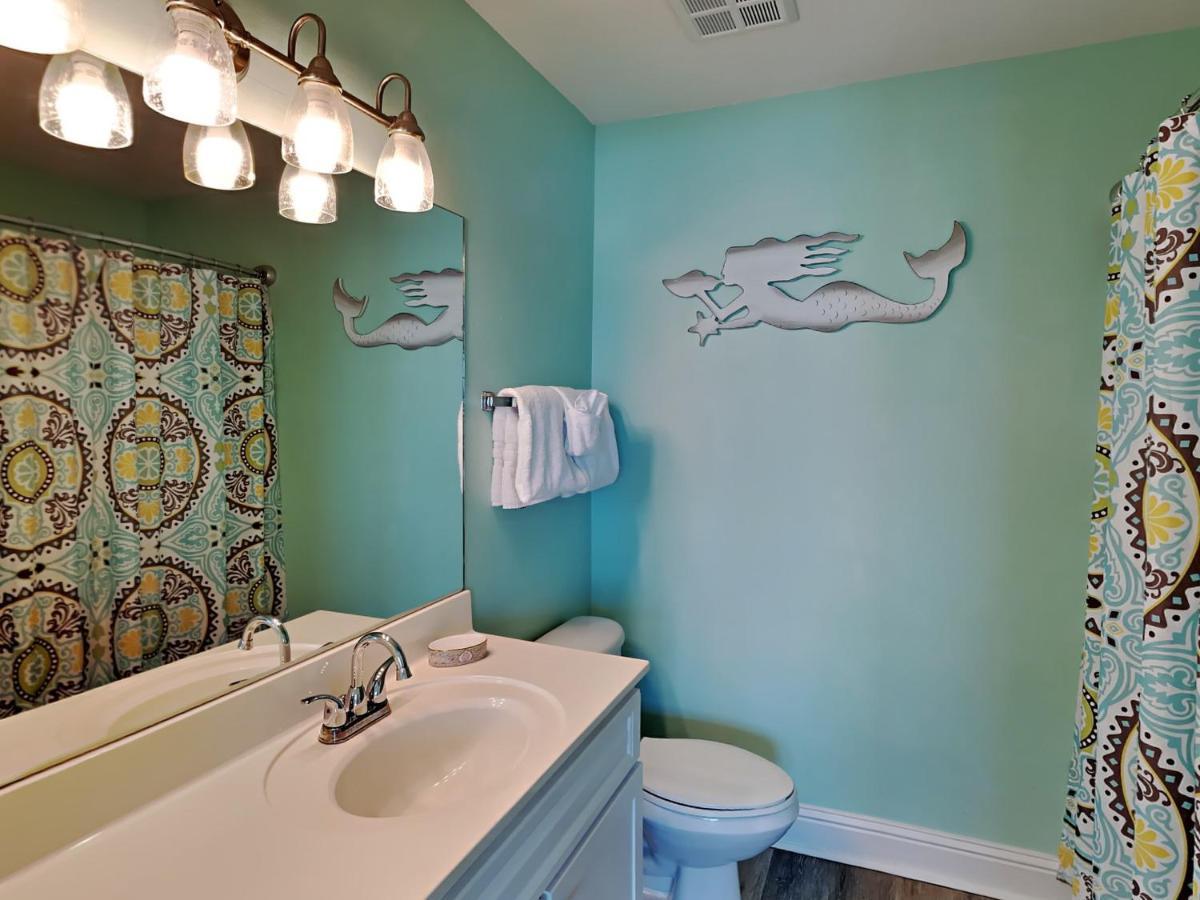 Crystal Shores 401 Apartment *