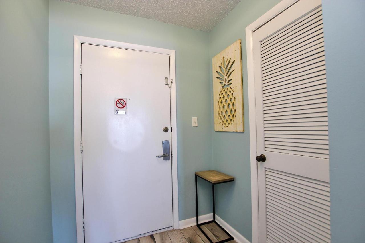 Compass Point 205