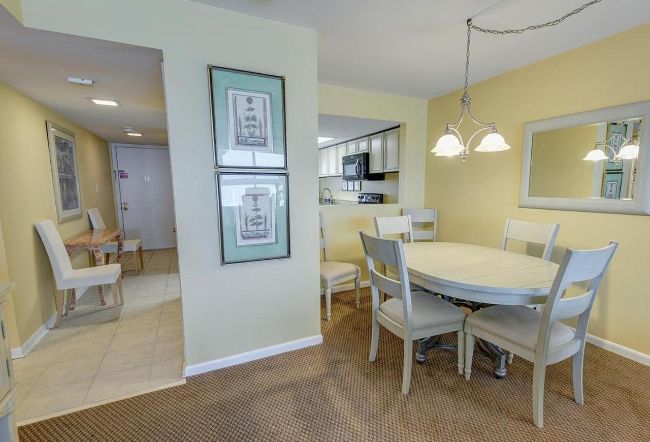 Edgewater West 53 By Albvr - Beachfront Is Perfect For Your Next Family Getaway Holiday home