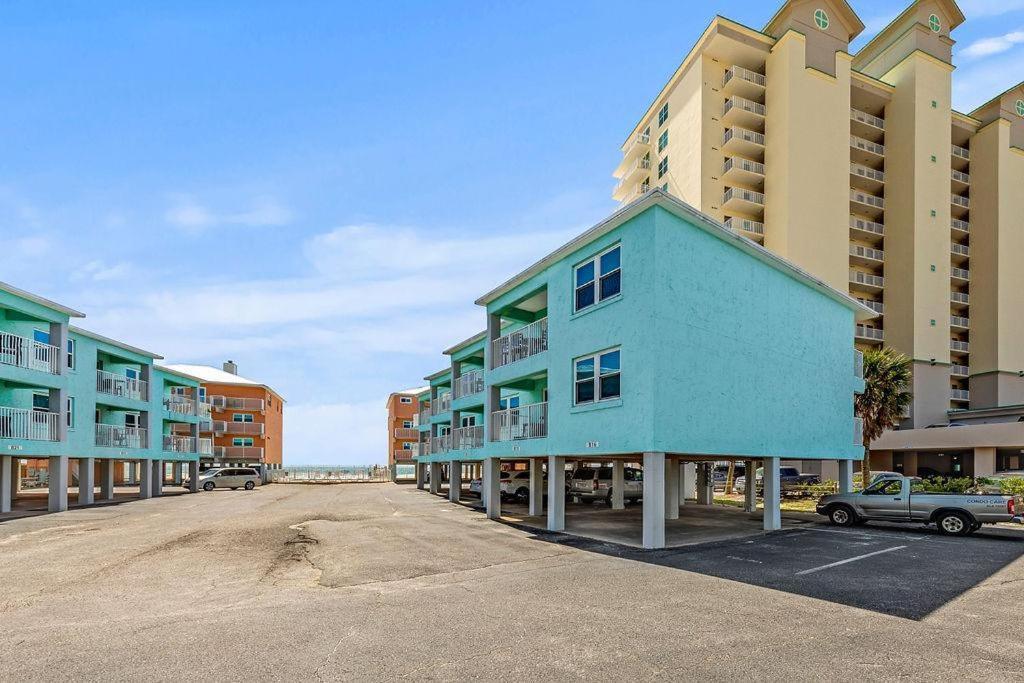 Harbor House Unit 25b
