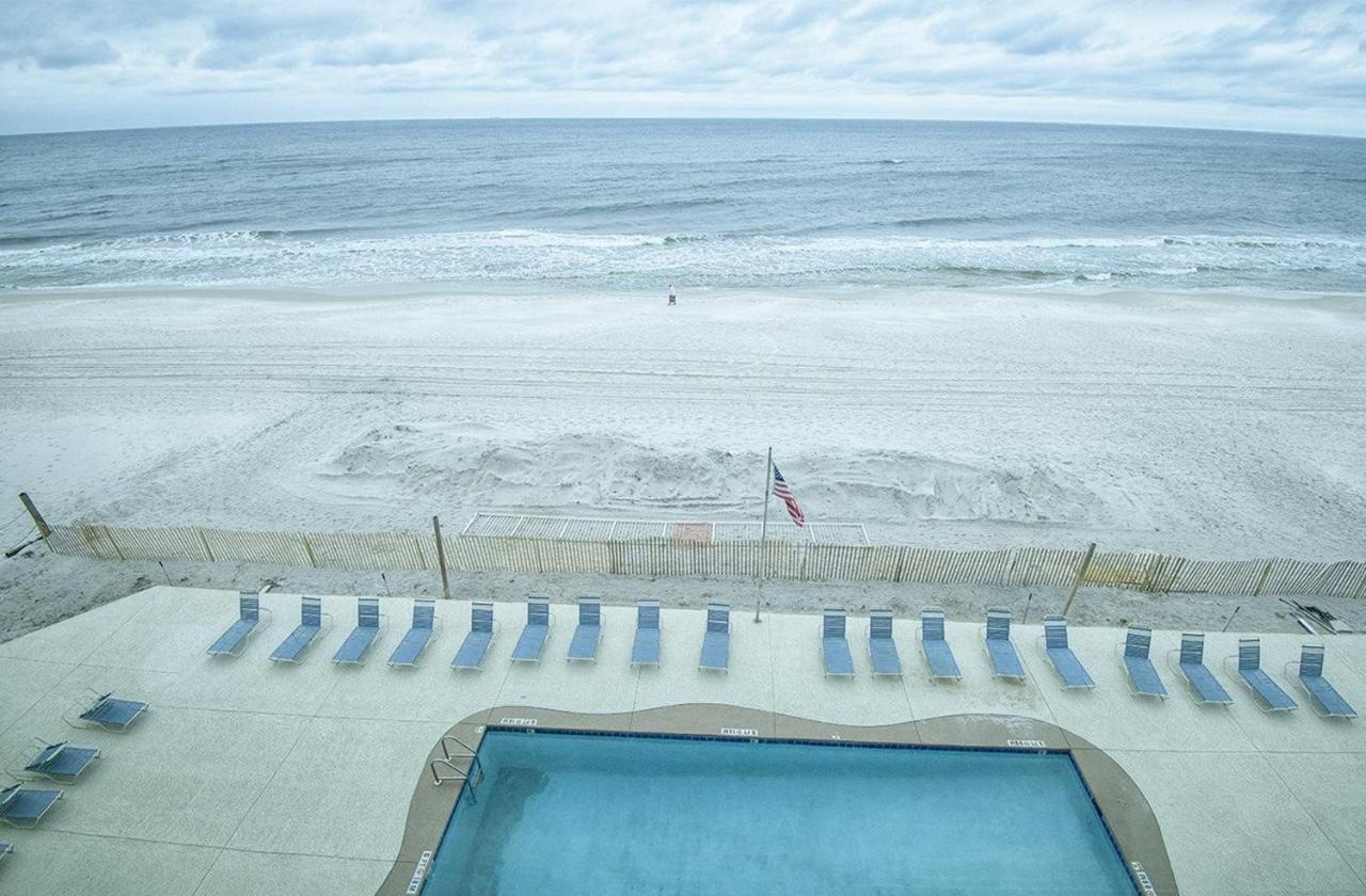 Edgewater West 53 By Albvr - Beachfront Is Perfect For Your Next Family Getaway Holiday home *