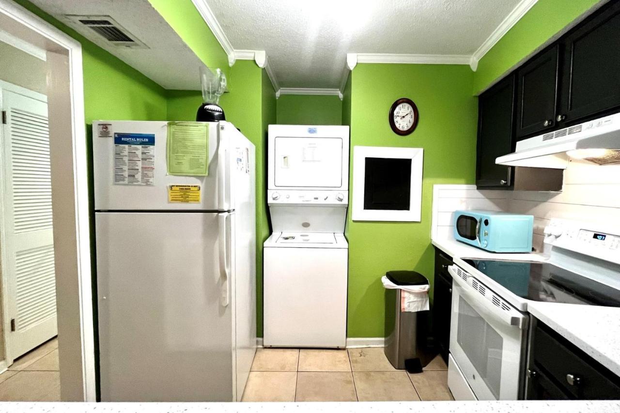 Apartment Sea Breeze 211