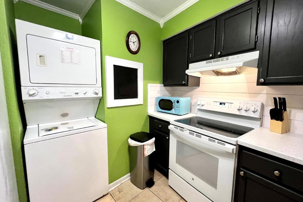Apartment Sea Breeze 211 *