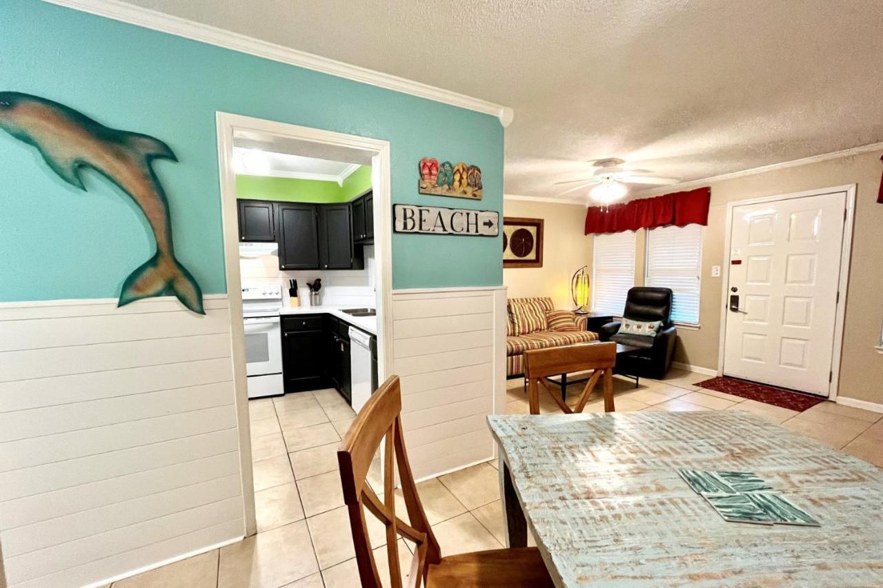 Sea Breeze 211 Apartment