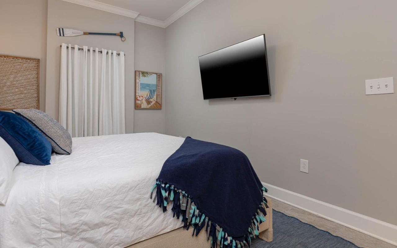 Phoenix Gulf Towers 1002 Apartment *