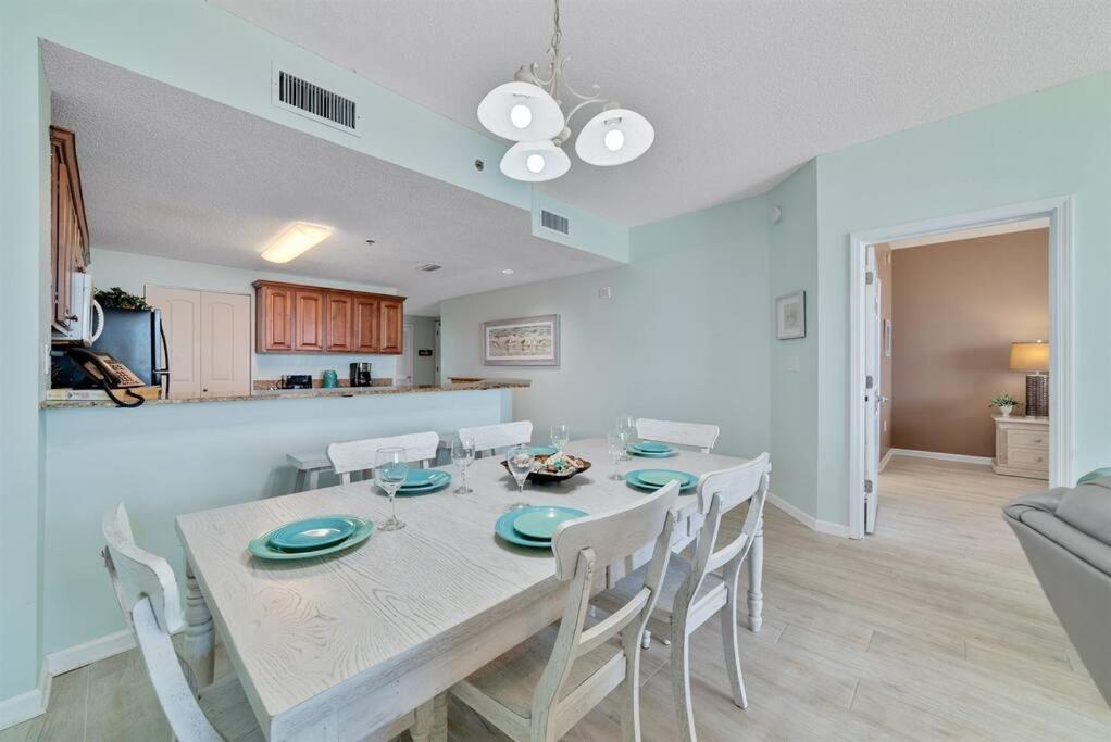 Apartment Beachclub A406-3bed3.5 New Rental-beachfront