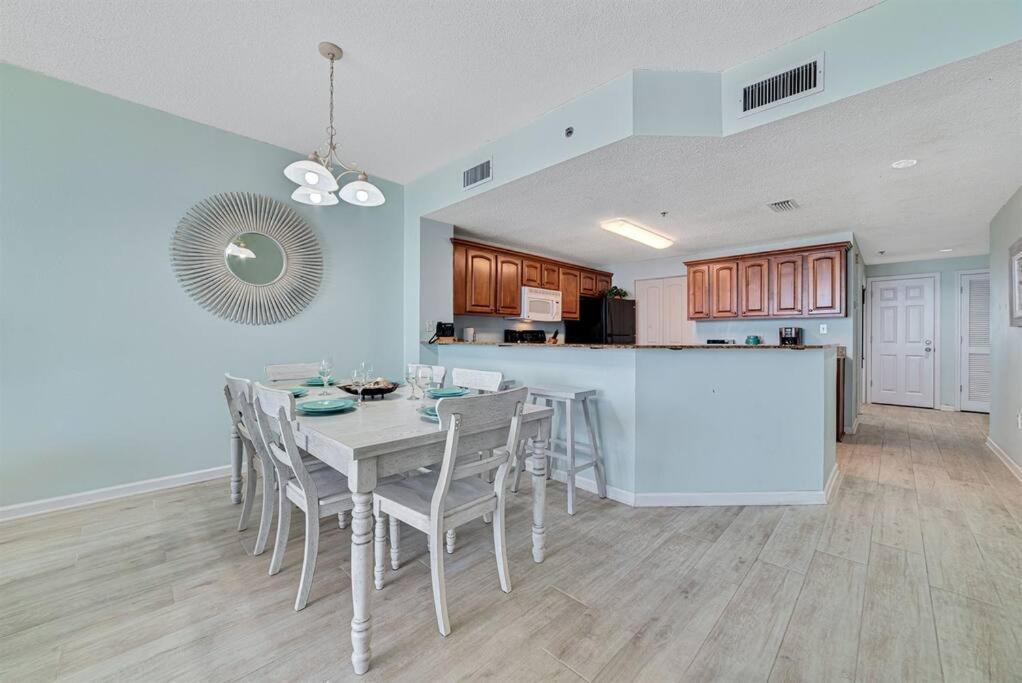 Apartment Beachclub A406-3bed3.5 New Rental-beachfront *