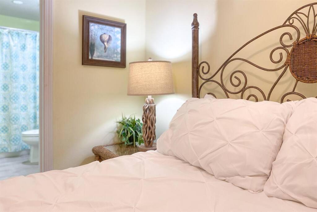 Beachclub A406-3bed3.5 New Rental-beachfront