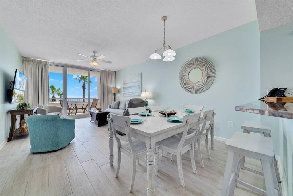 Apartment Beachclub A406-3bed3.5 New Rental-beachfront