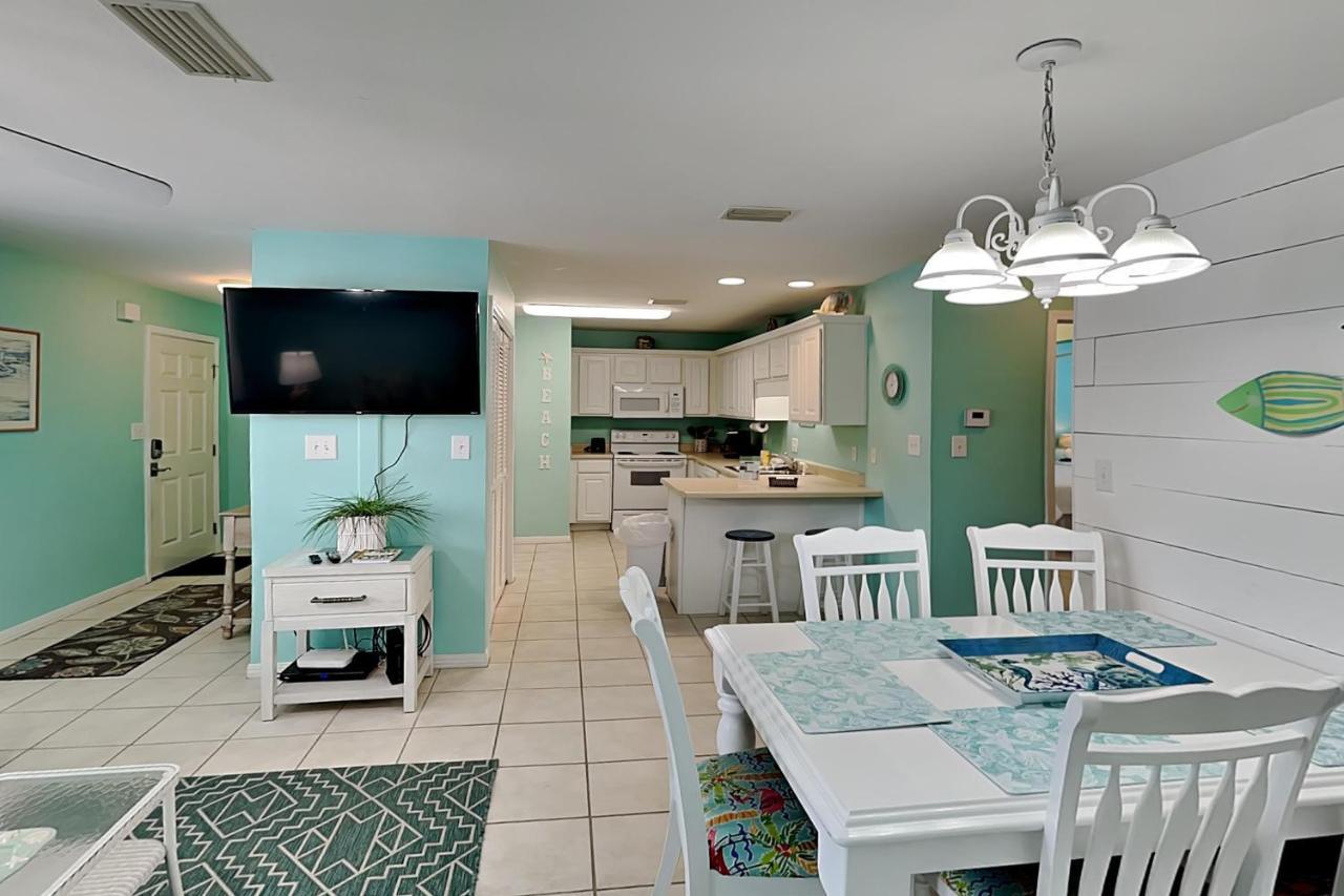 Apartment Three C's #102 - Surfsong *