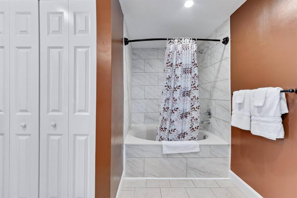 Apartment Beachclub A1807-new 18th Floor-beachfront Gulf Shores