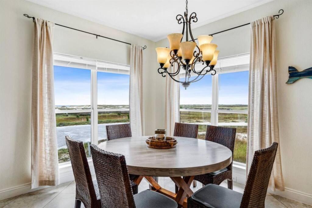 Holiday home Pet Friendly Ft Morgan W/ Views!