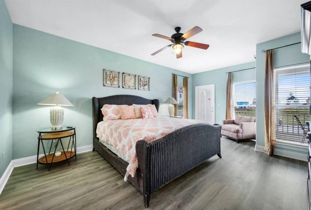 Holiday home Pet Friendly Ft Morgan W/ Views!