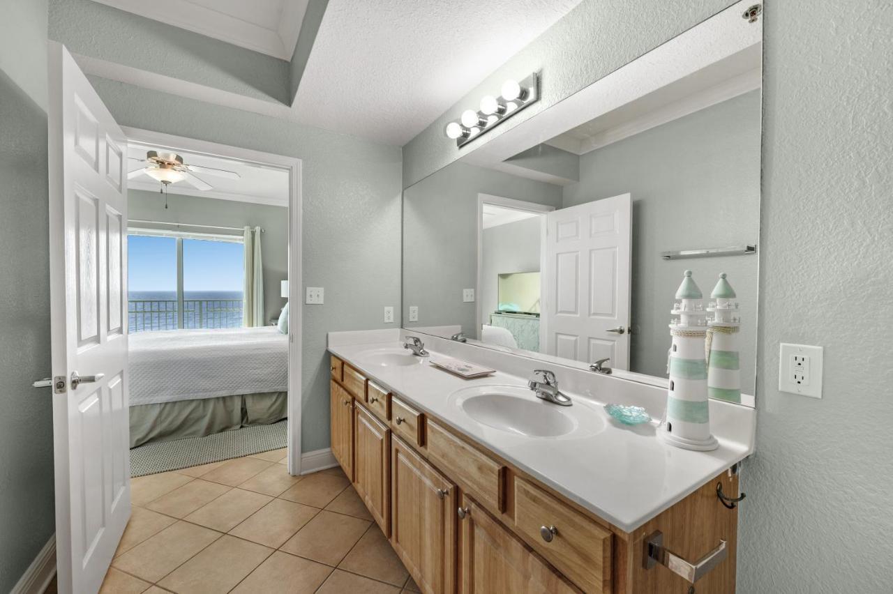 Crystal Shores West Unit 701 Holiday home