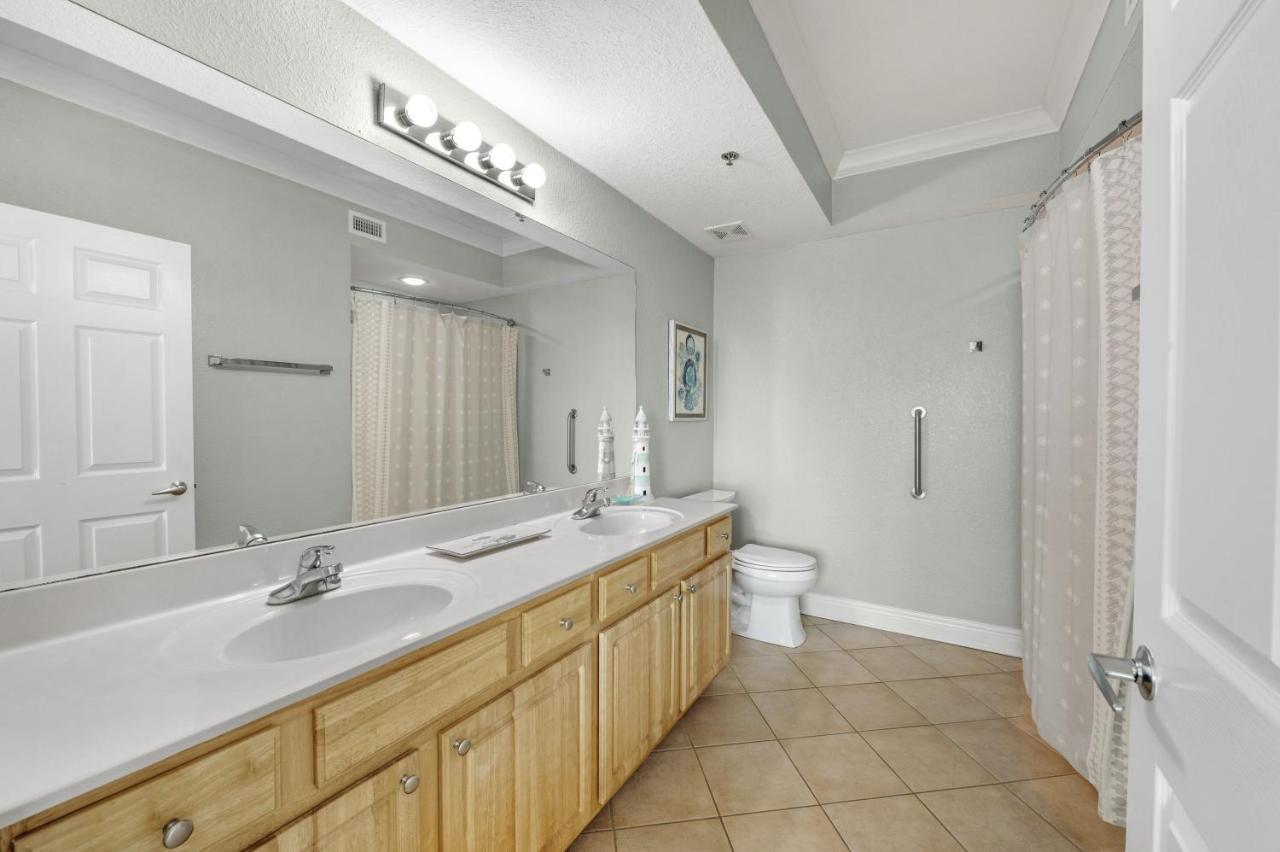 Crystal Shores West Unit 701
