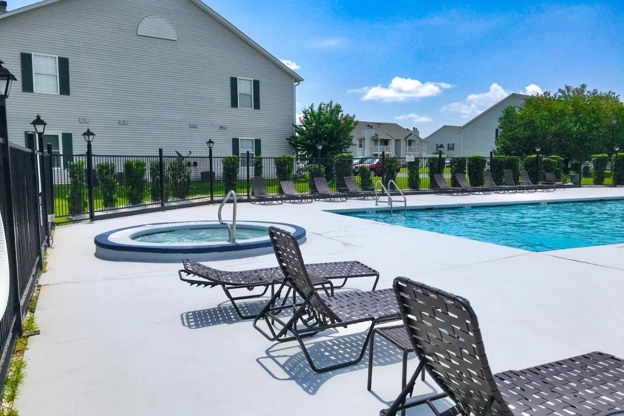Apartment Colony Club E1