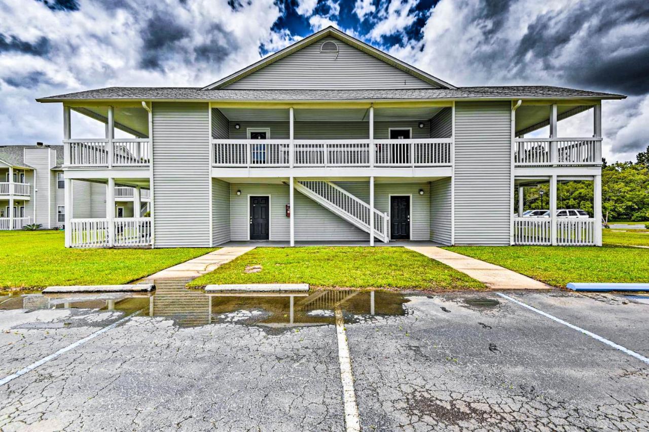 Colony Club E1 *