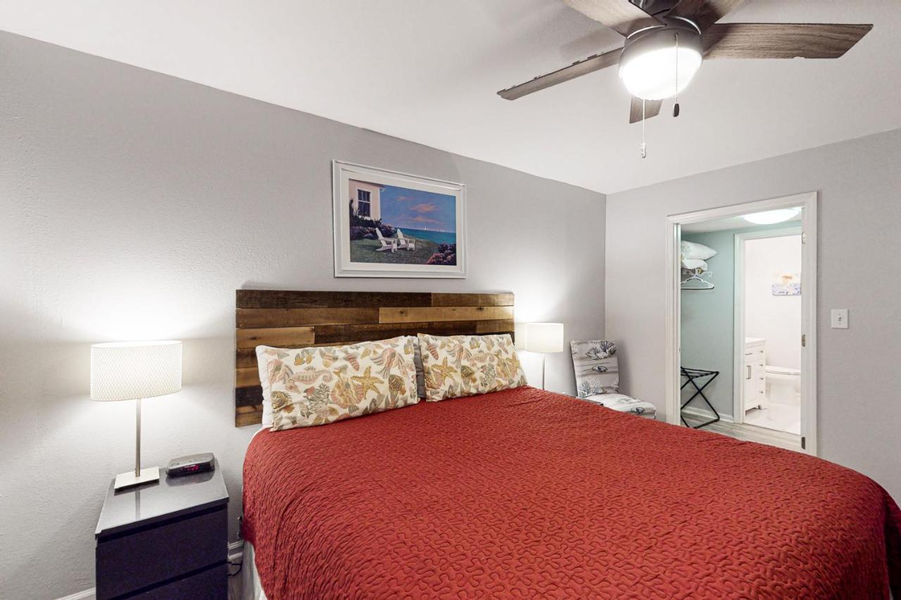 Apartment Colony Club E1
