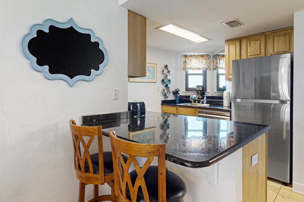 Apartment Gulfside Townhomes 6 *