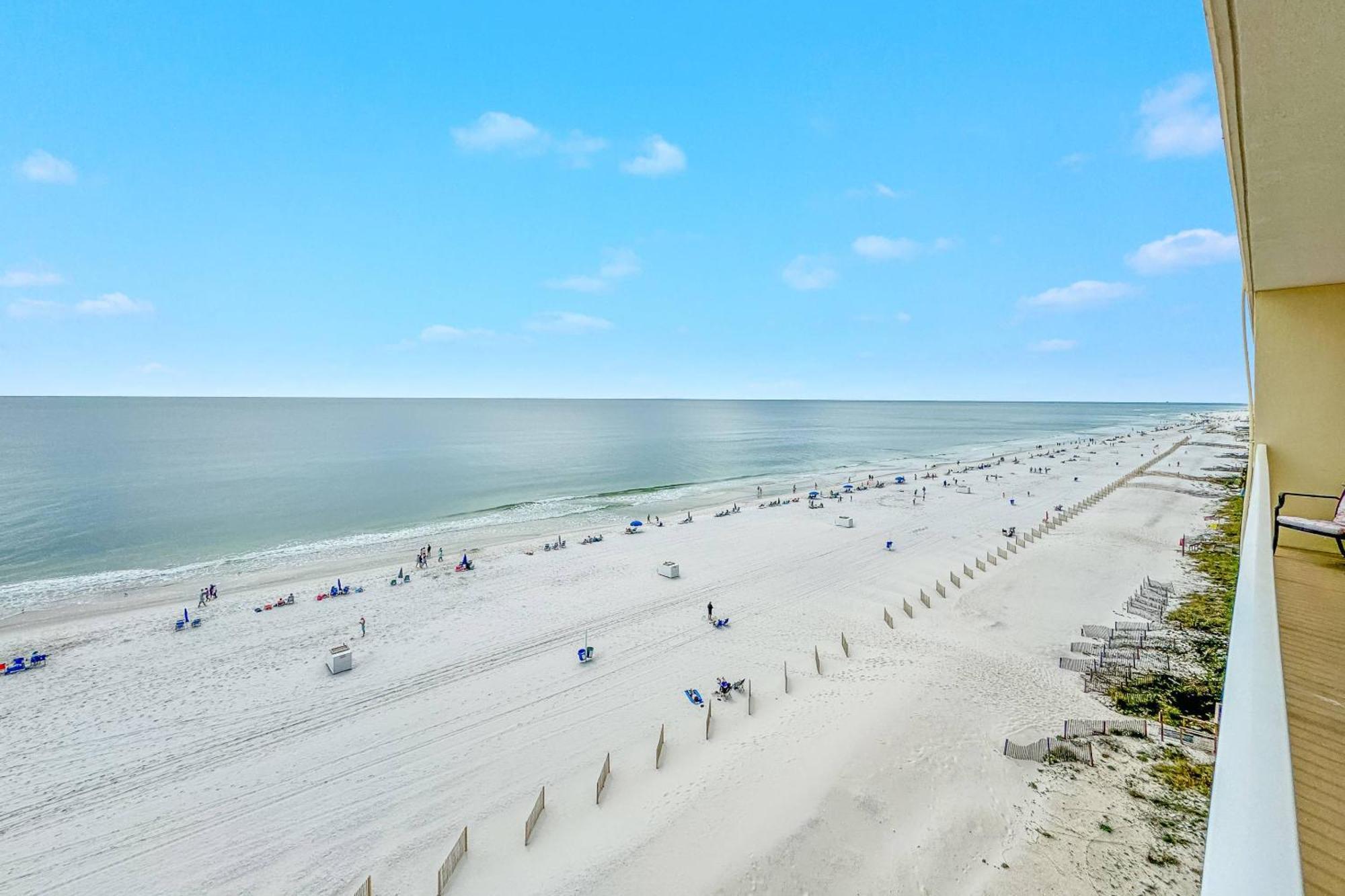 Crystal Shores 701 Holiday home