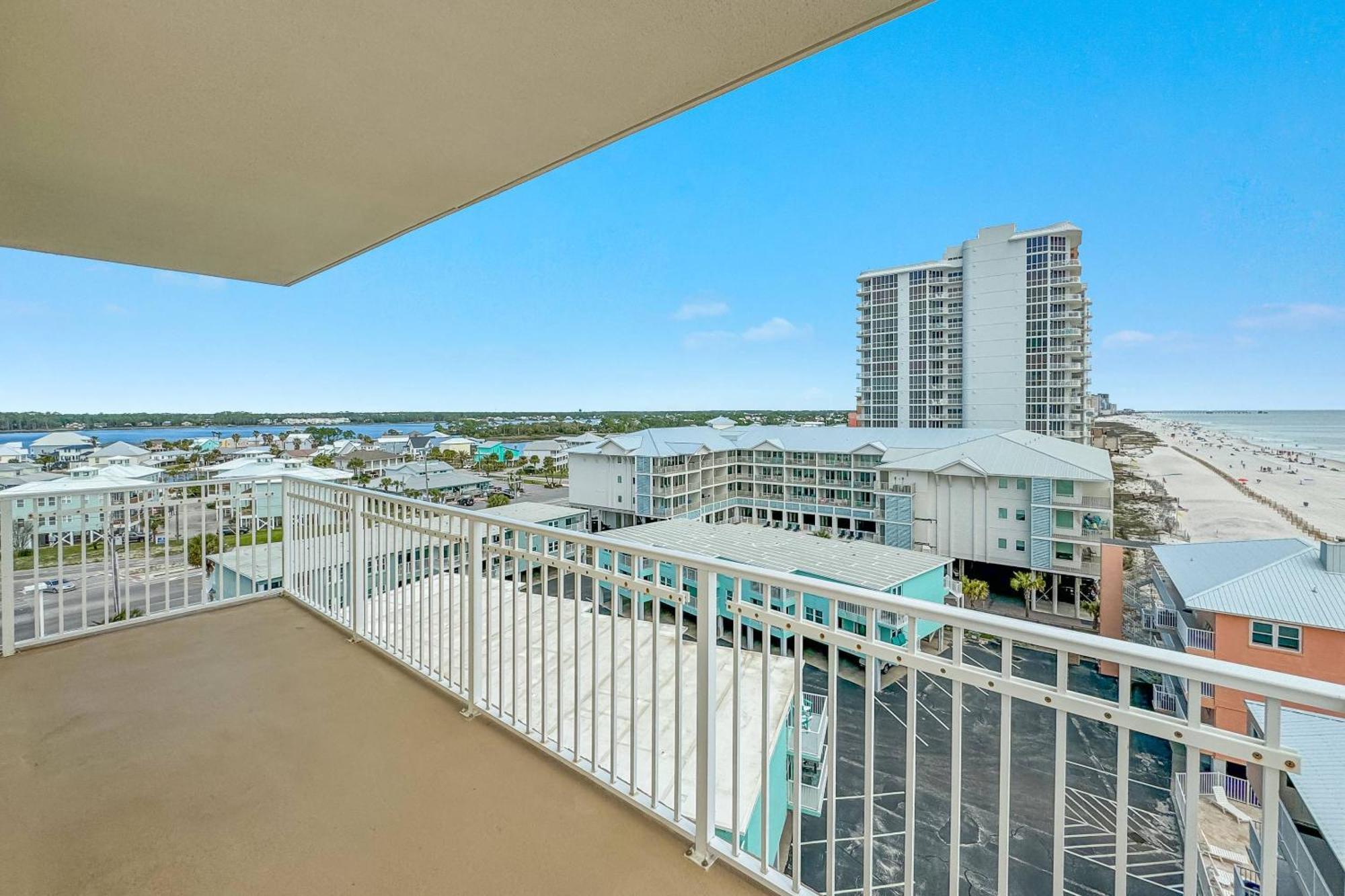 Crystal Shores 701
