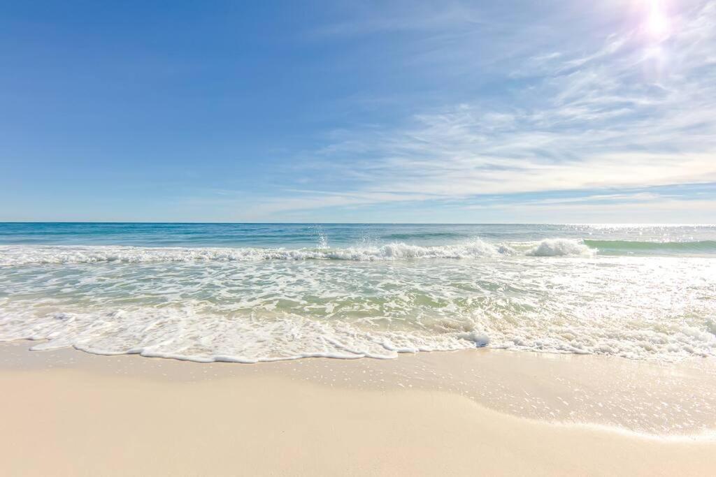 Comfy ~ Steps Away From The Beach! Apartment Gulf Shores