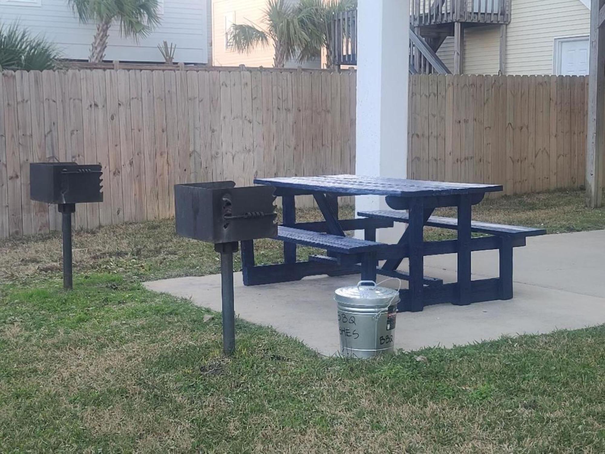 Beautiful Views And Just Steps To The - #38 Sleeps 7 Holiday home Gulf Shores
