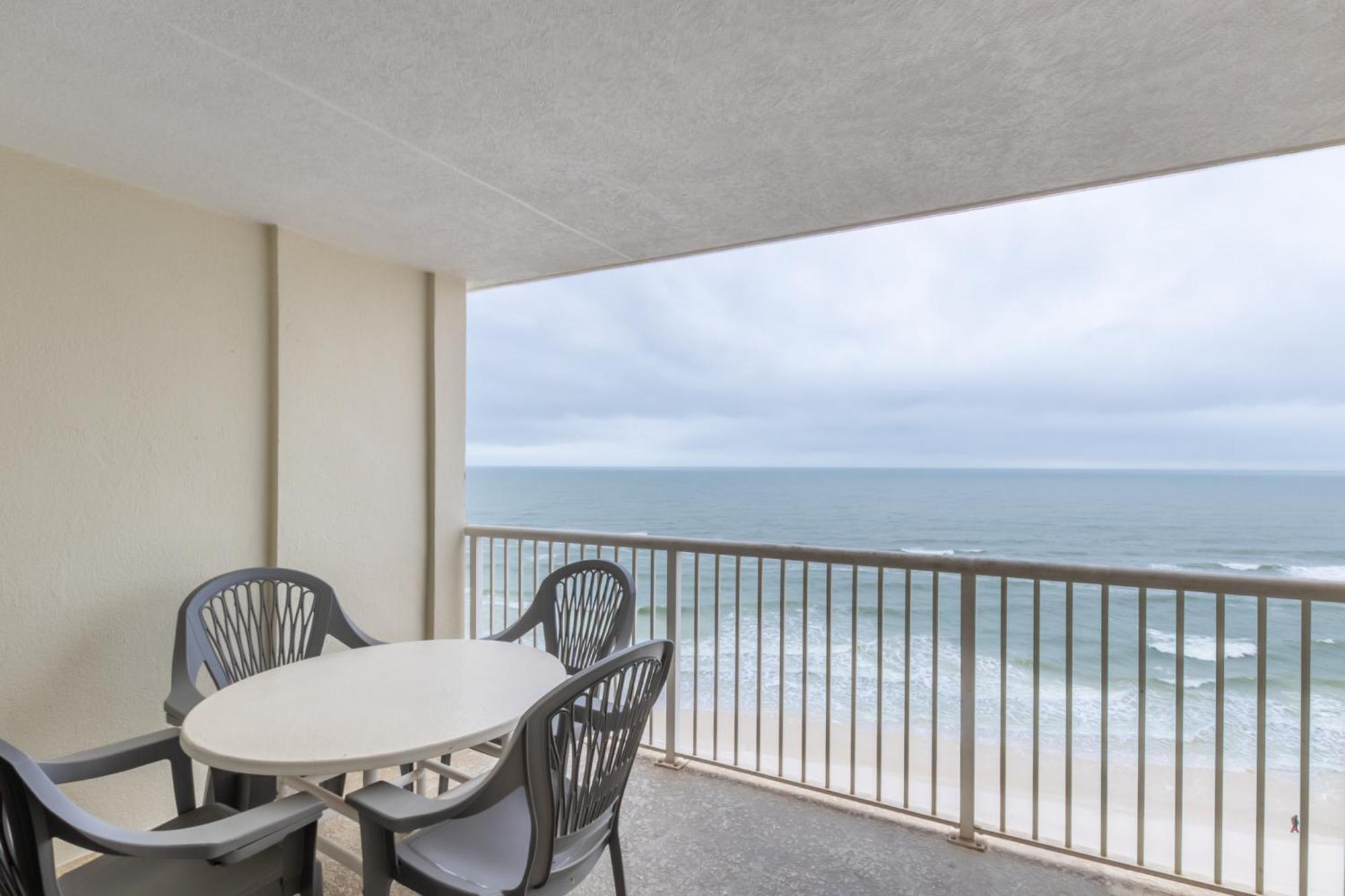 Royal Palms 1203