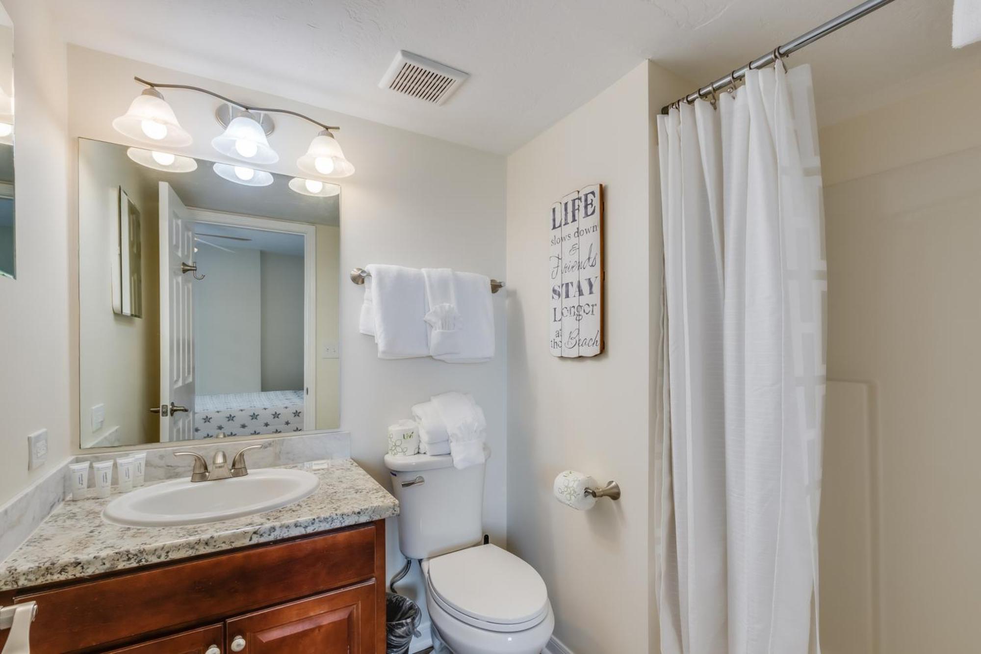 Surf Side Shores 1806 Apartment *